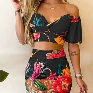 Tropical Floral Off-Shoulder Set Perfect for the beach / cruise ❤️